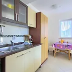 Vlatko Apartment *